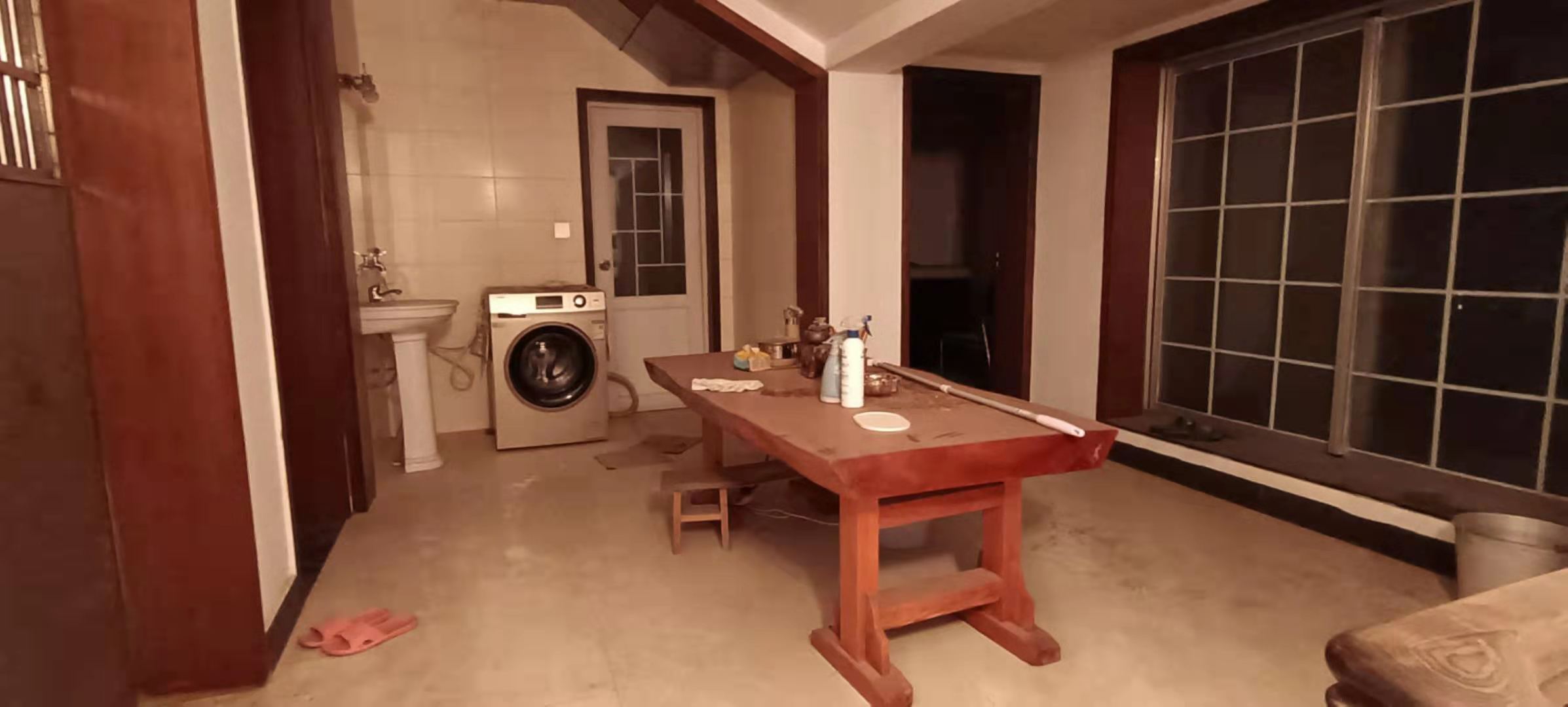 全丰小区 5室3厅2卫 1500.0元/月 全丰小区 5室3厅2卫 1500.0元/月室内图