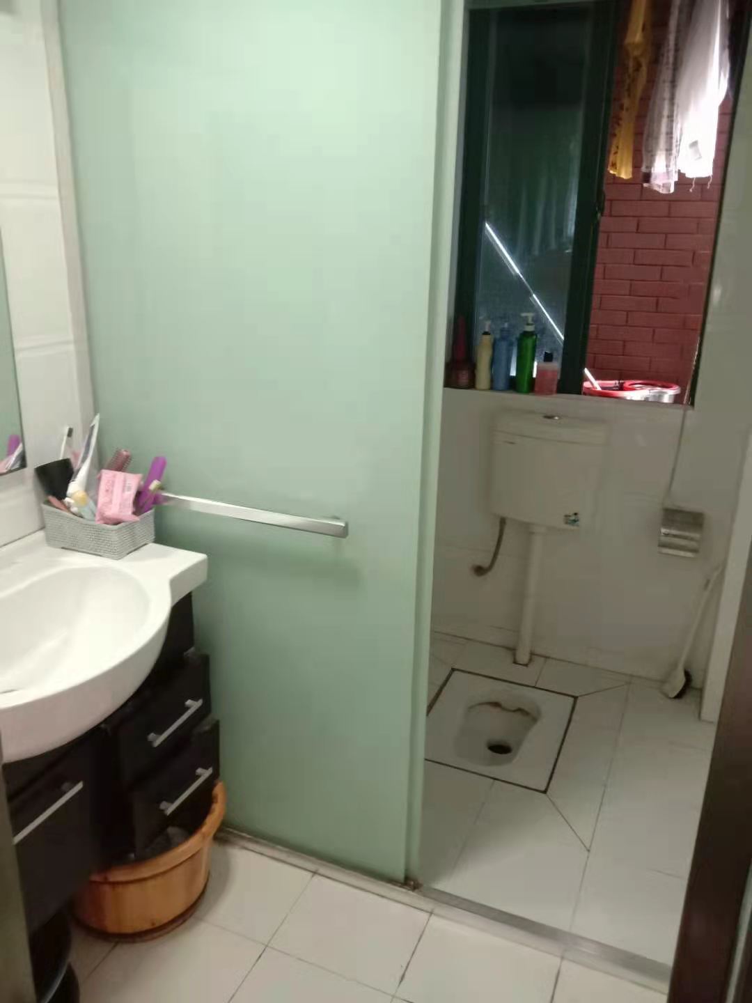 天鹅湖1号 3室2厅2卫 89.0万 天鹅湖1号 3室2厅2卫 89.0万客厅