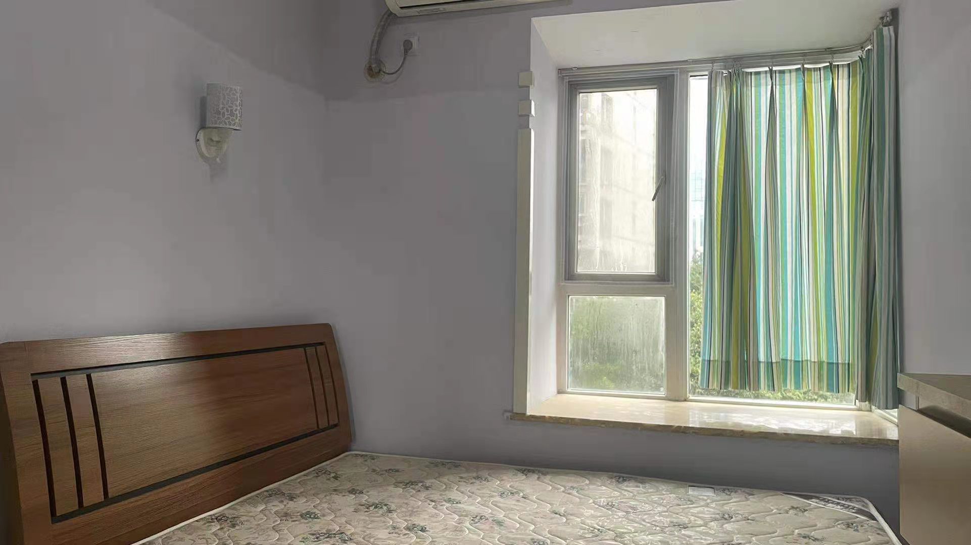 知贤坊 1室1厅1卫 1700.0元/月 知贤坊 1室1厅1卫 1700.0元/月室内图