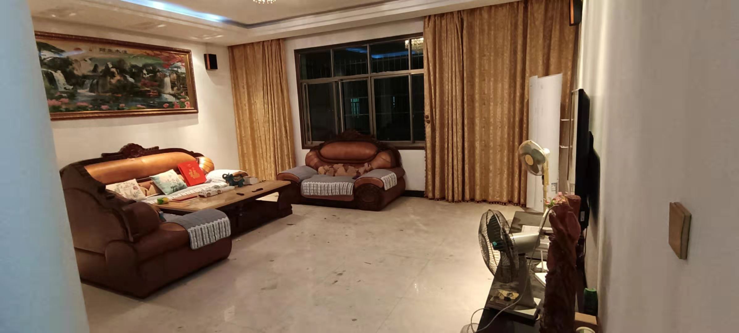 全丰小区 5室3厅2卫 1500.0元/月 全丰小区 5室3厅2卫 1500.0元/月室内图