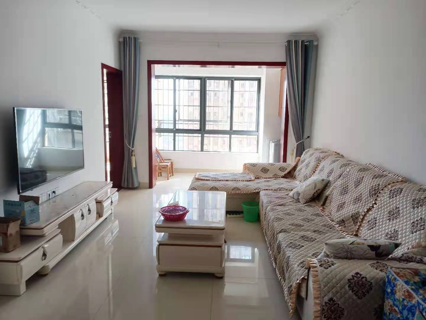 都市兰亭 3室2厅1卫 65.0万 都市兰亭 3室2厅1卫 65.0万客厅