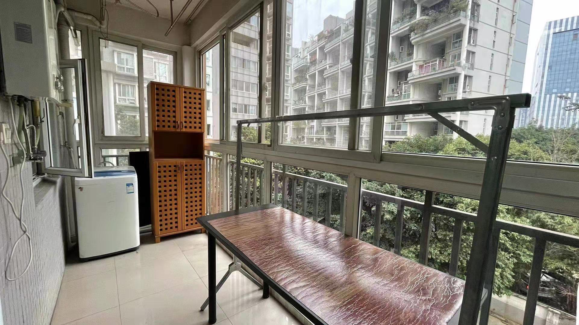 知贤坊 1室1厅1卫 1700.0元/月 知贤坊 1室1厅1卫 1700.0元/月室内图