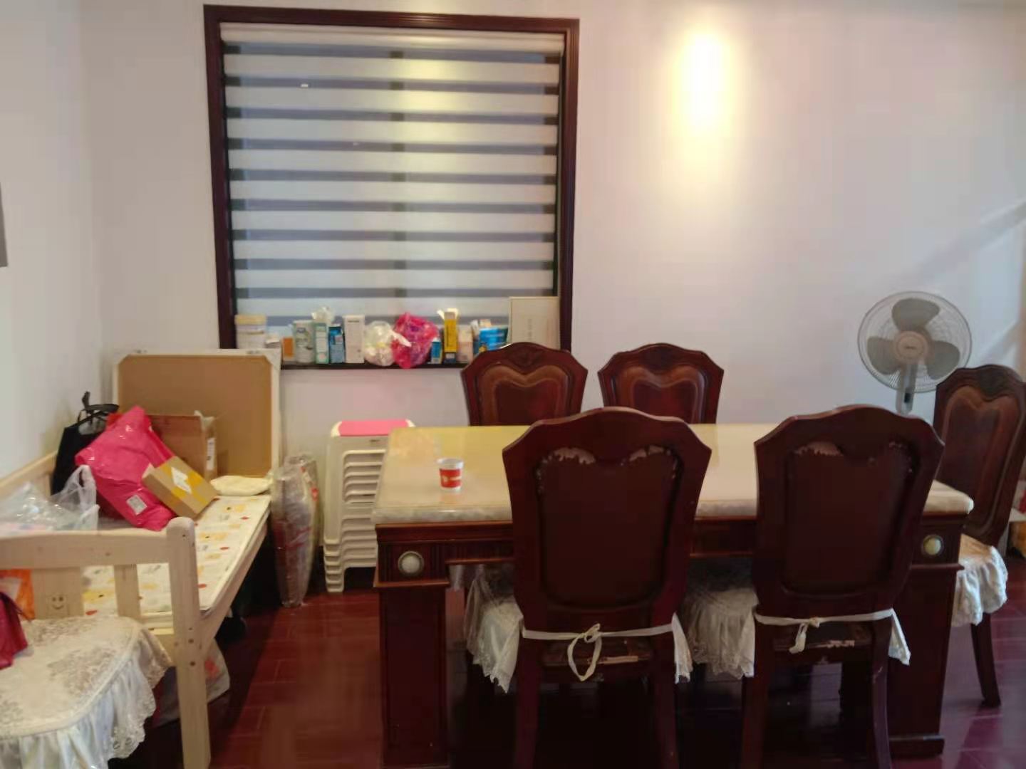 天鹅湖1号 3室2厅2卫 89.0万 天鹅湖1号 3室2厅2卫 89.0万客厅