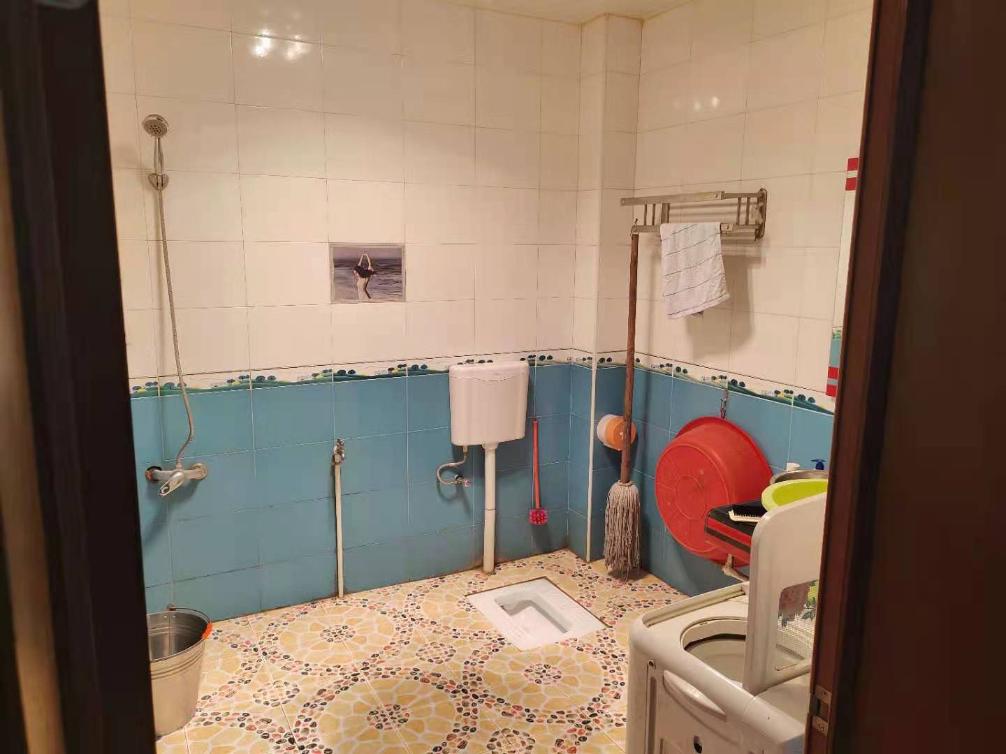 石头铺安置小区  3室2厅1卫    1400.0元/月 石头铺安置小区  3室2厅1卫    1400.0元/月室内图