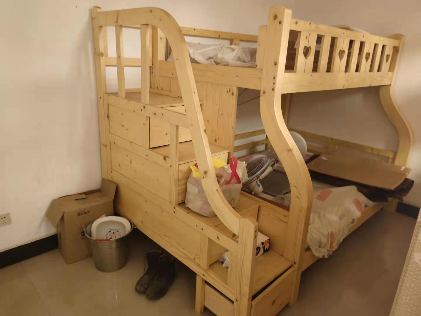 石头铺安置小区  3室2厅1卫    1400.0元/月 石头铺安置小区  3室2厅1卫    1400.0元/月室内图