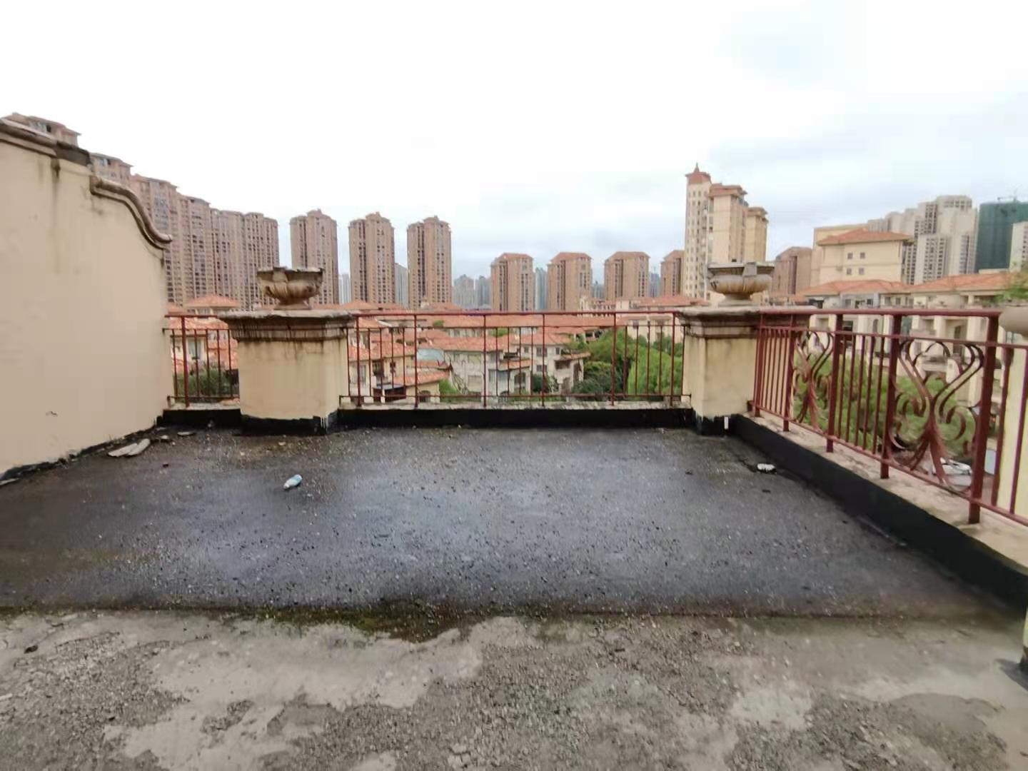 香江水岸新城  5室2厅2卫   270.00万户型图