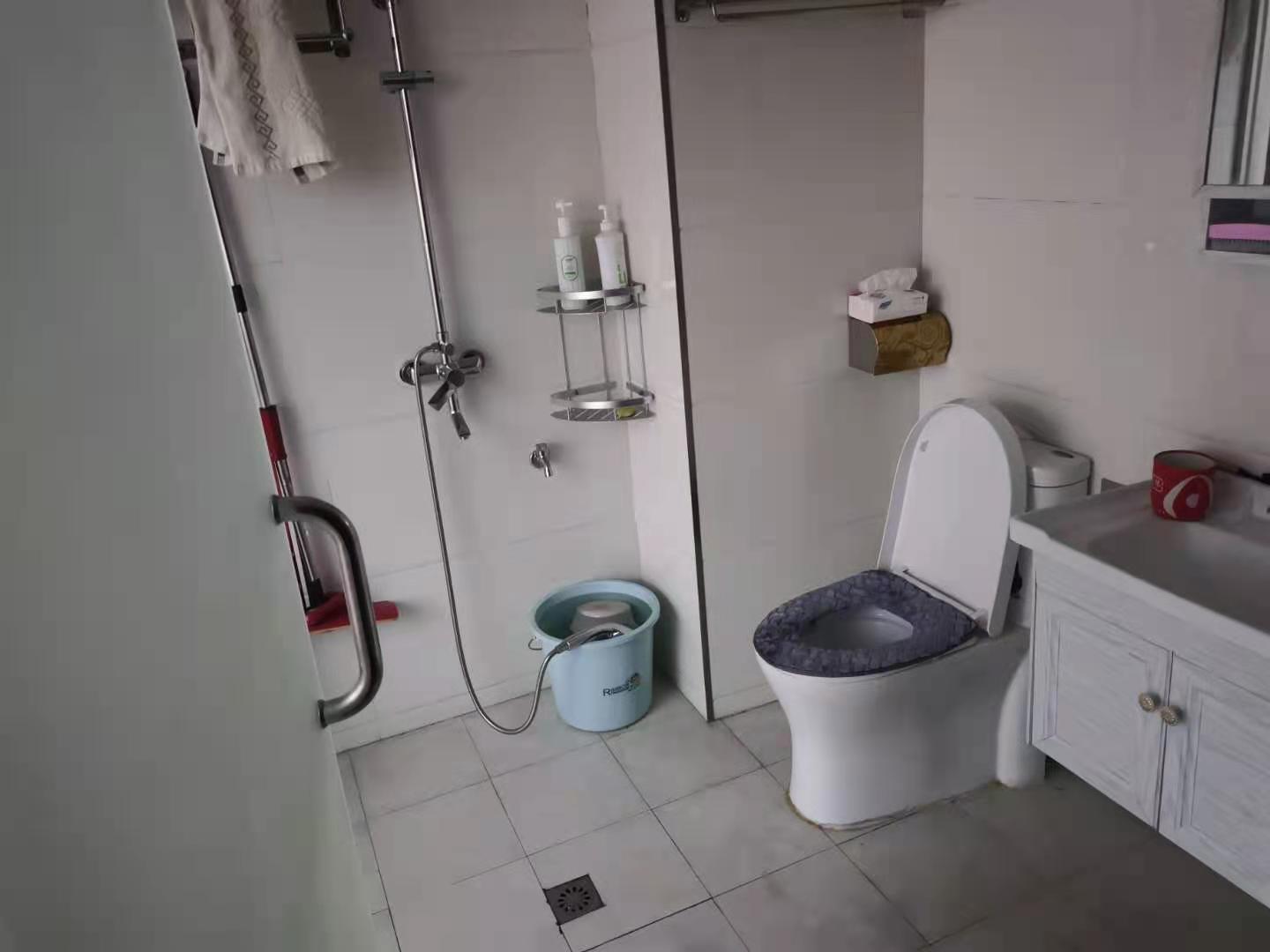 香格里拉  2室2厅1卫   1700.00元/月室内图