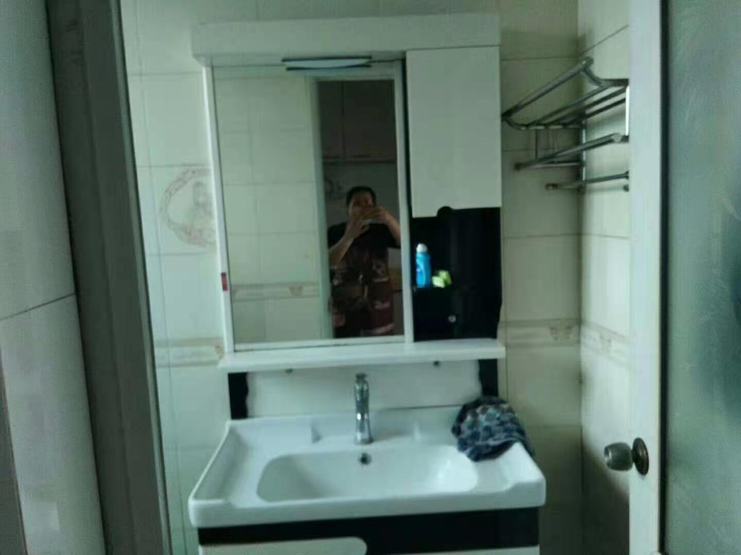 湘园小区 2室1厅1卫 1500.0元/月 湘园小区 2室1厅1卫 1500.0元/月室内图