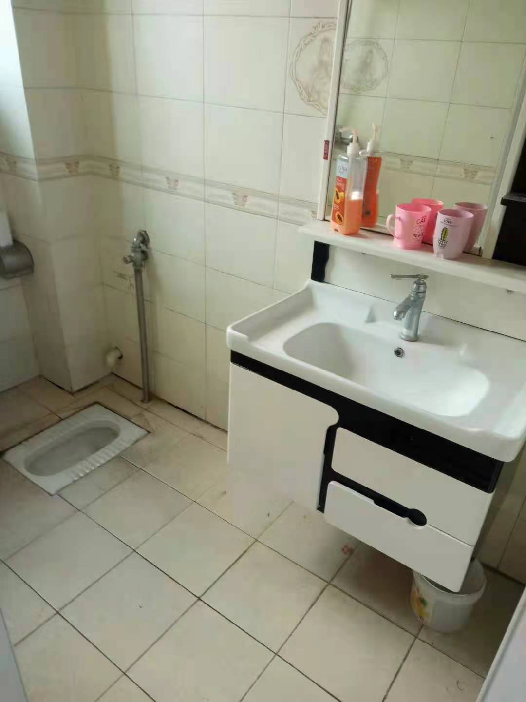 湘园小区 2室1厅1卫 1500.0元/月 湘园小区 2室1厅1卫 1500.0元/月室内图