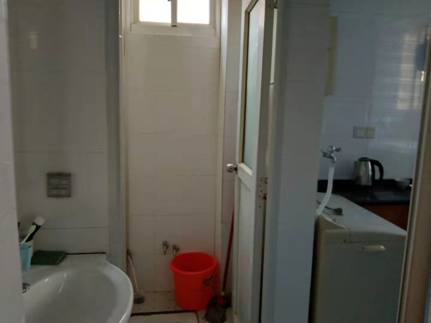 戴家岭五公司芙蓉村 2室1厅1卫 900.0元/月 戴家岭五公司芙蓉村 2室1厅1卫 900.0元/月室内图