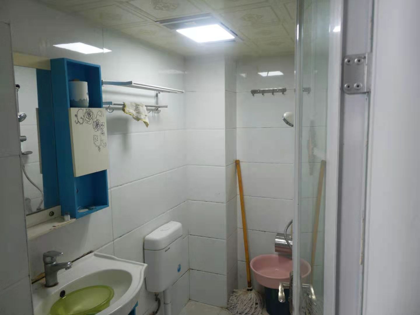 鹏利广场  1室1厅1卫    1300.0元/月 鹏利广场  1室1厅1卫    1300.0元/月室内图