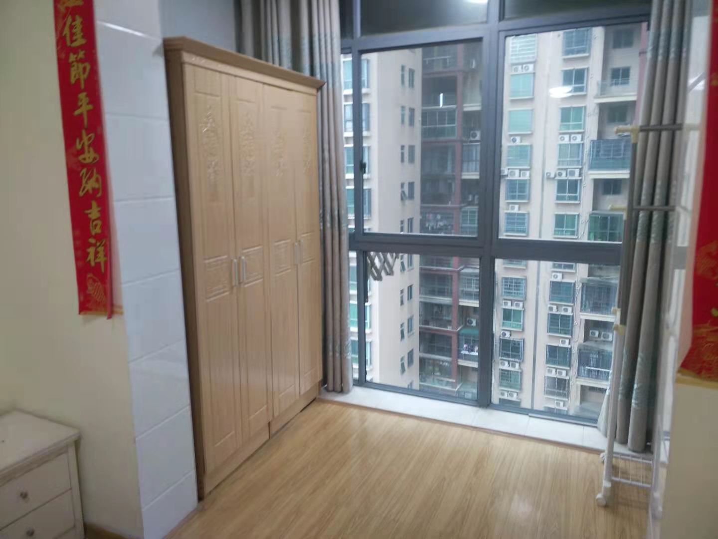 鹏利广场  1室1厅1卫    1300.0元/月 鹏利广场  1室1厅1卫    1300.0元/月室内图