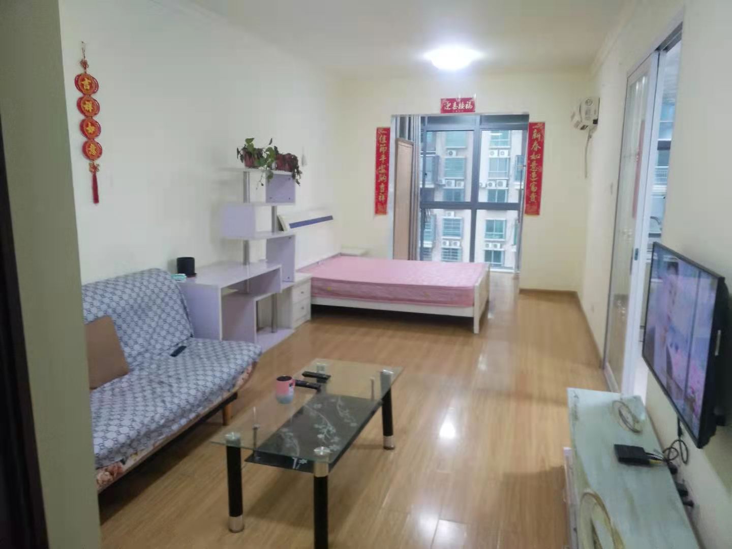 鹏利广场  1室1厅1卫    1300.0元/月 鹏利广场  1室1厅1卫    1300.0元/月室内图