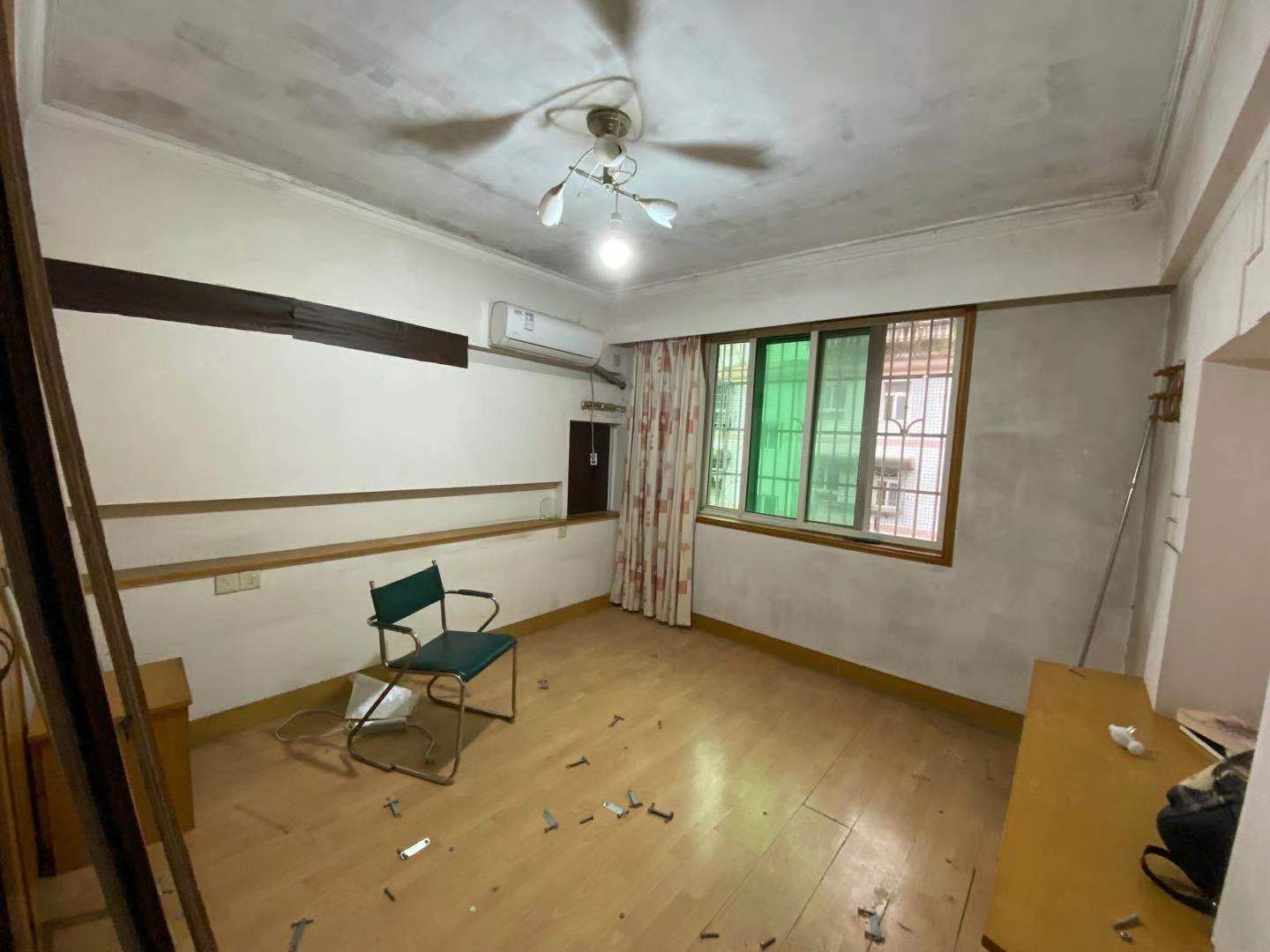水月林公寓（建行宿舍）  4室3厅3卫    5500.0元/月室内图