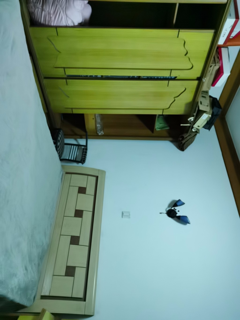 学堂冲一村 2室1厅1卫 800.0元/月 学堂冲一村 2室1厅1卫 800.0元/月室内图