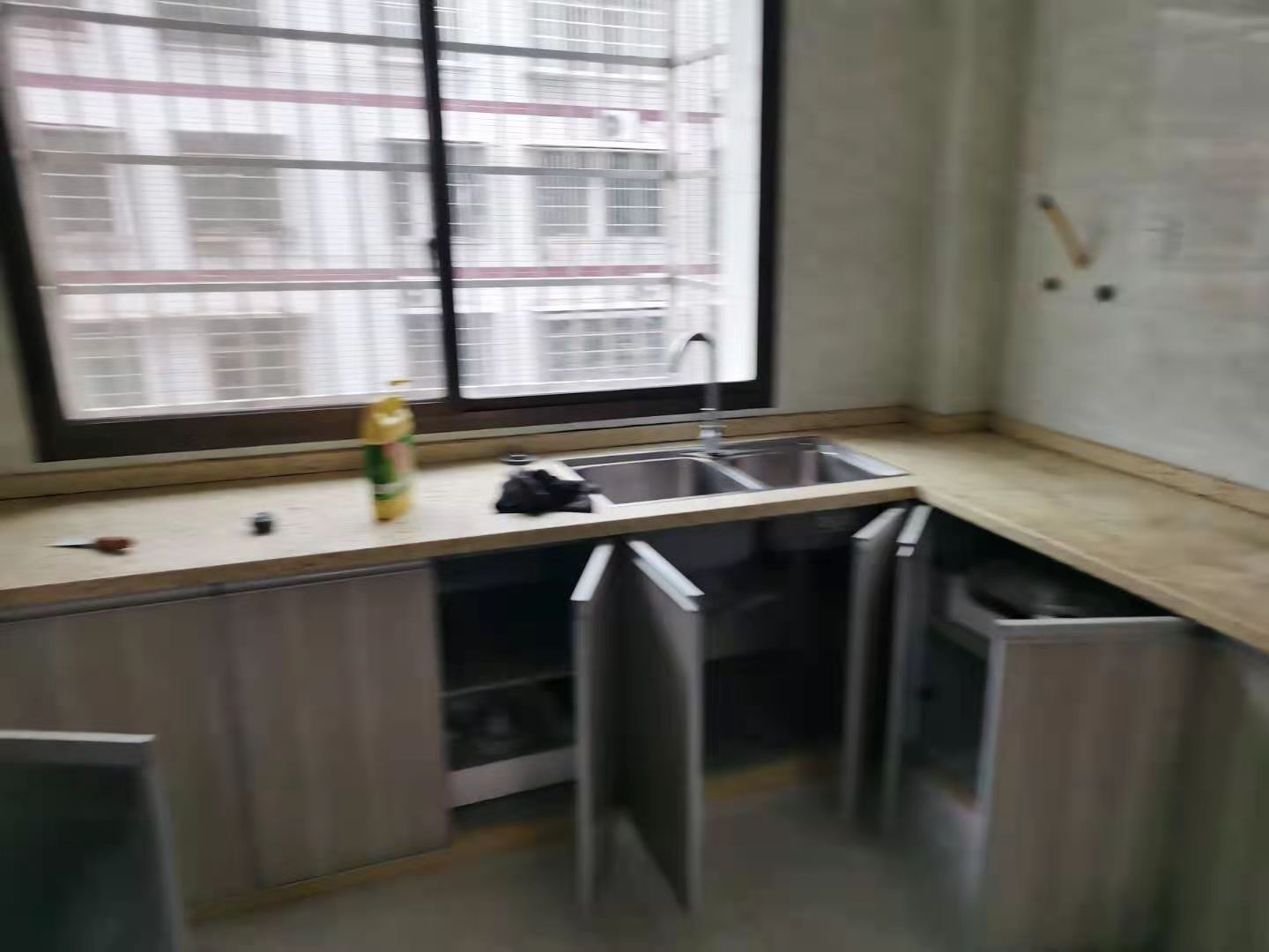 羊舞岭小区 3室2厅2卫 1700.0元/月 羊舞岭小区 3室2厅2卫 1700.0元/月室内图