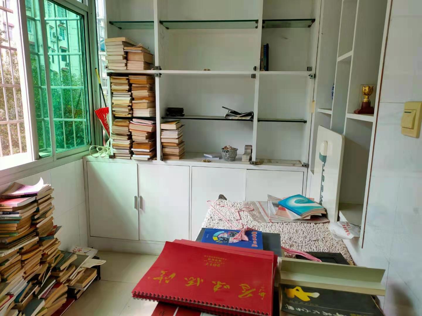 益阳市水务局家属楼  4室2厅2卫    88.8万卧室