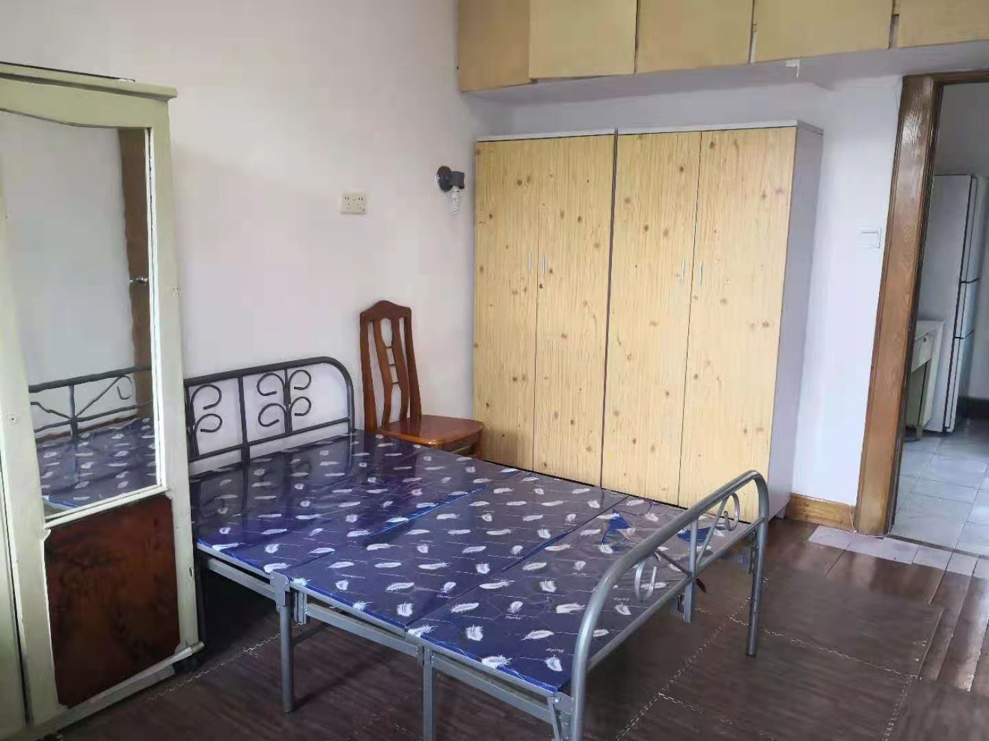 601红卫村 2室1厅1卫 800.0元/月 601红卫村 2室1厅1卫 800.0元/月室内图