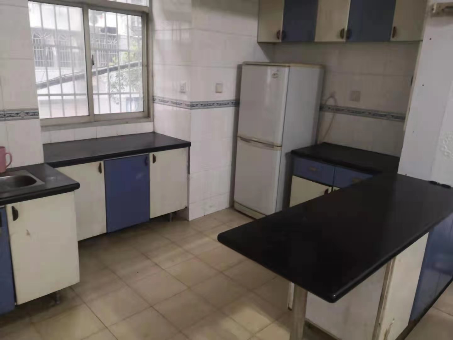 市建小区 3室2厅1卫 1600.0元/月 市建小区 3室2厅1卫 1600.0元/月室内图