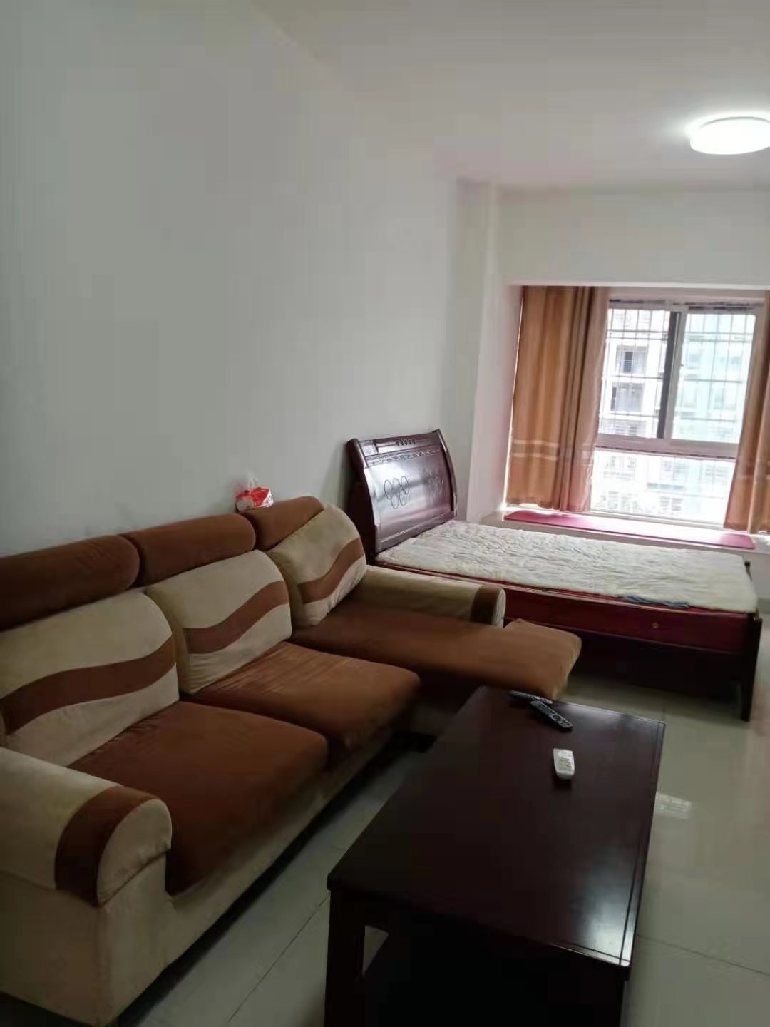 梓湖东城  1室1厅1卫    1000.0元/月 梓湖东城  1室1厅1卫    1000.0元/月室内图