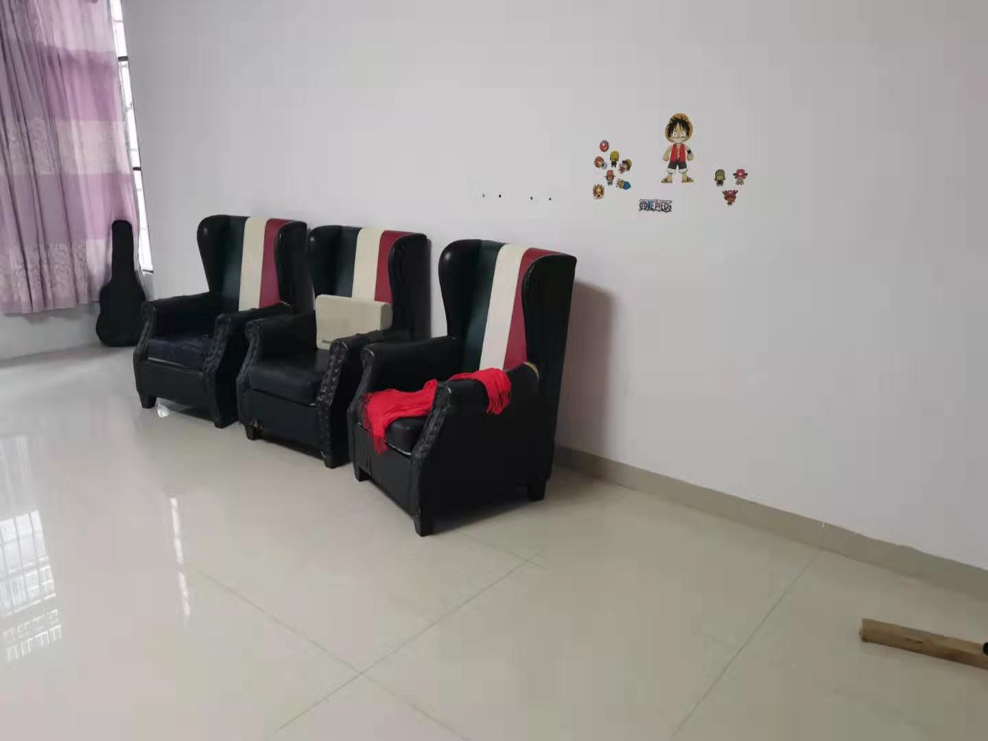 羊舞岭小区 3室2厅2卫 1700.0元/月 羊舞岭小区 3室2厅2卫 1700.0元/月户型图