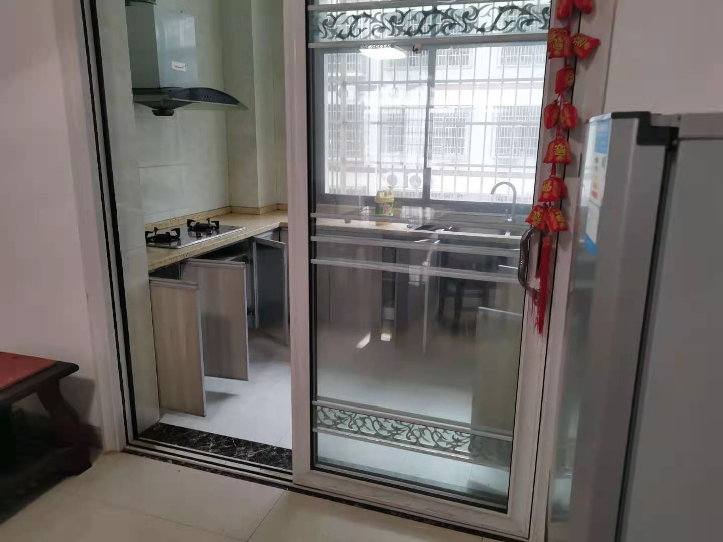 羊舞岭小区 3室2厅2卫 1700.0元/月 羊舞岭小区 3室2厅2卫 1700.0元/月室内图