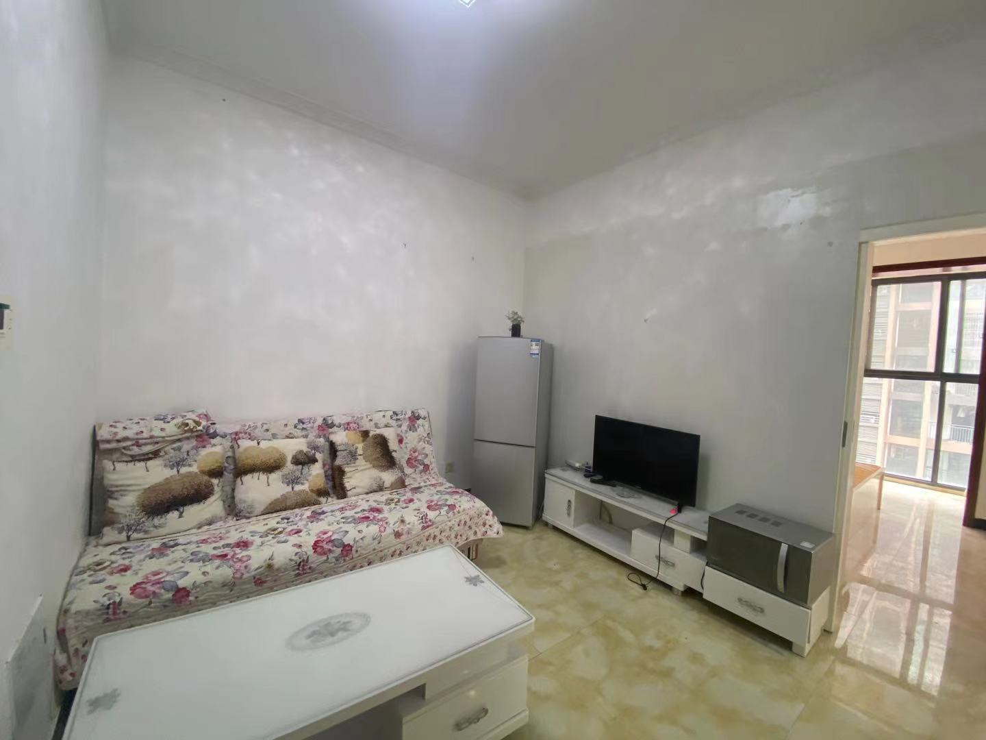 南湖春天 1室1厅1卫 1400.0元/月 南湖春天 1室1厅1卫 1400.0元/月室内图