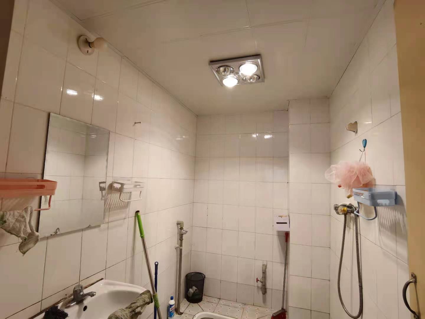 南湖锦苑 1室1厅1卫 1700.0元/月 南湖锦苑 1室1厅1卫 1700.0元/月室内图