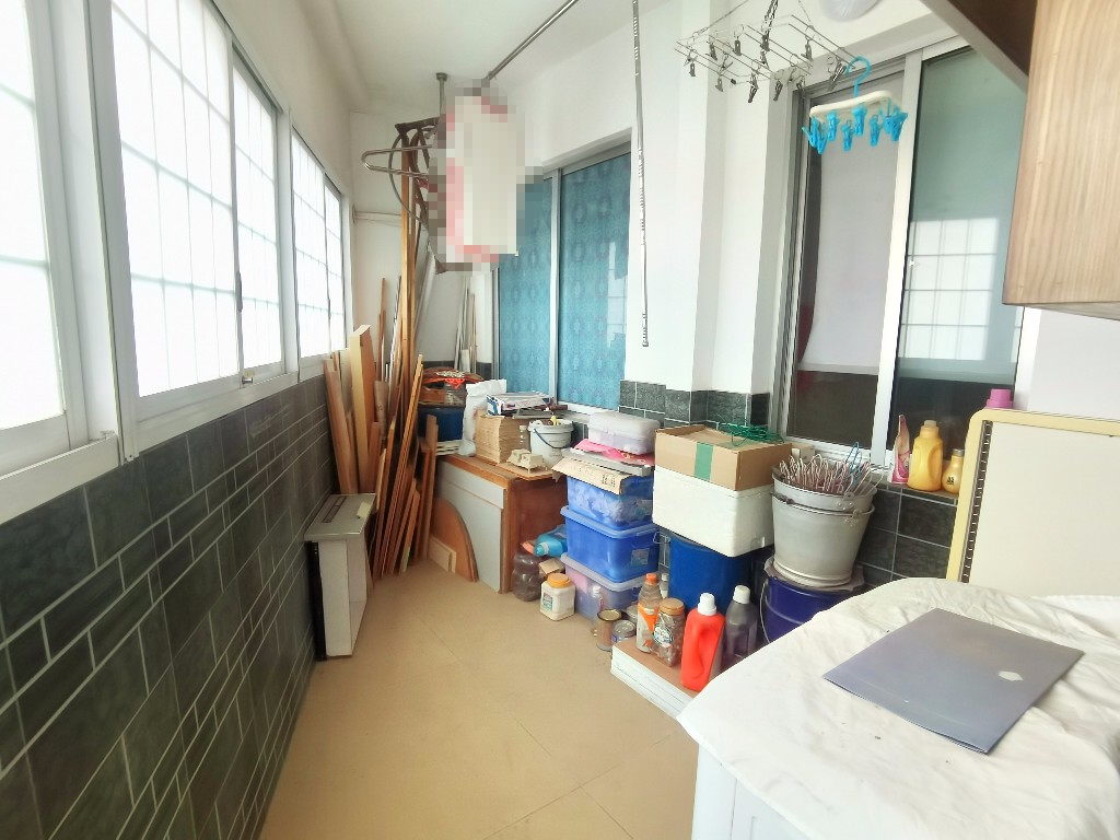 伟大国际 4室2厅2卫 108.0万 伟大国际 4室2厅2卫 108.0万客厅