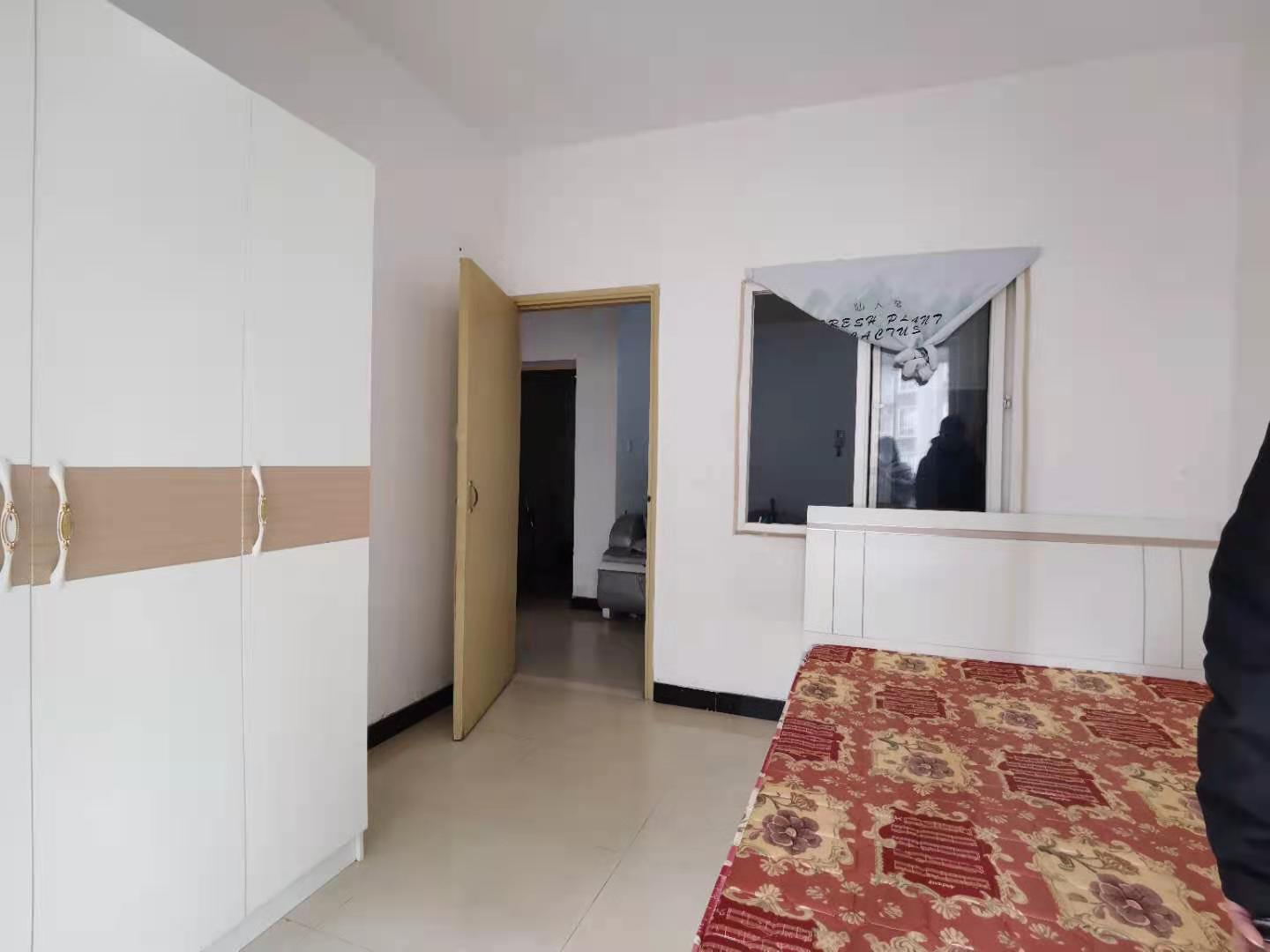 南湖锦苑 1室1厅1卫 1700.0元/月 南湖锦苑 1室1厅1卫 1700.0元/月室内图