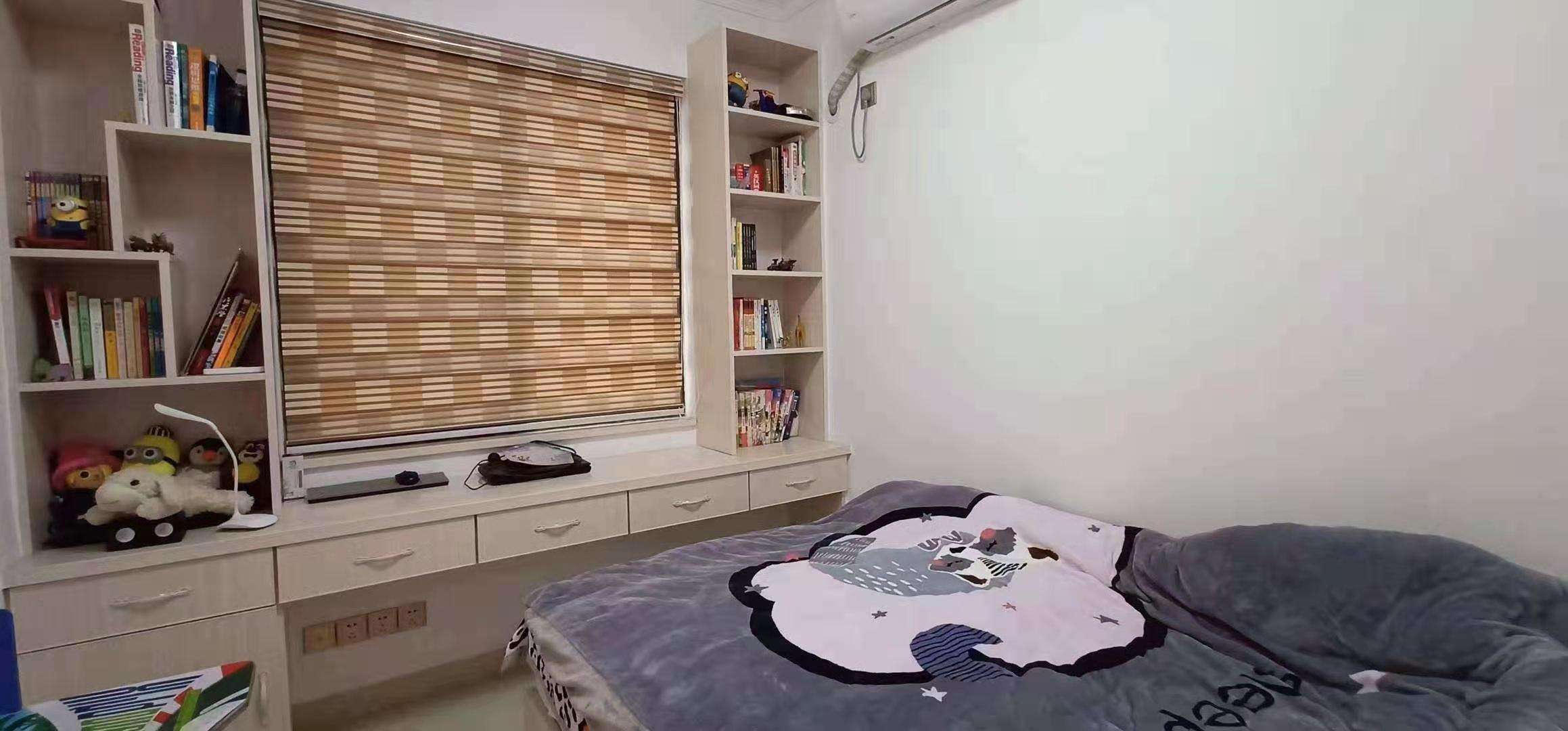 岭秀天下  3室2厅2卫    75.0万 岭秀天下  3室2厅2卫    75.0万客厅