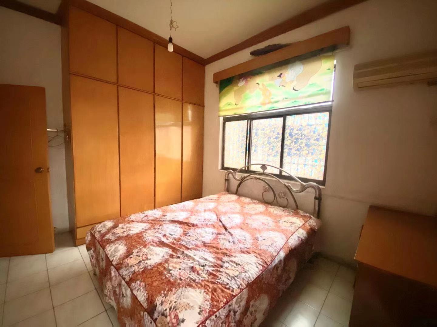 体育花园  3室2厅1卫   1000.00元/月室内图