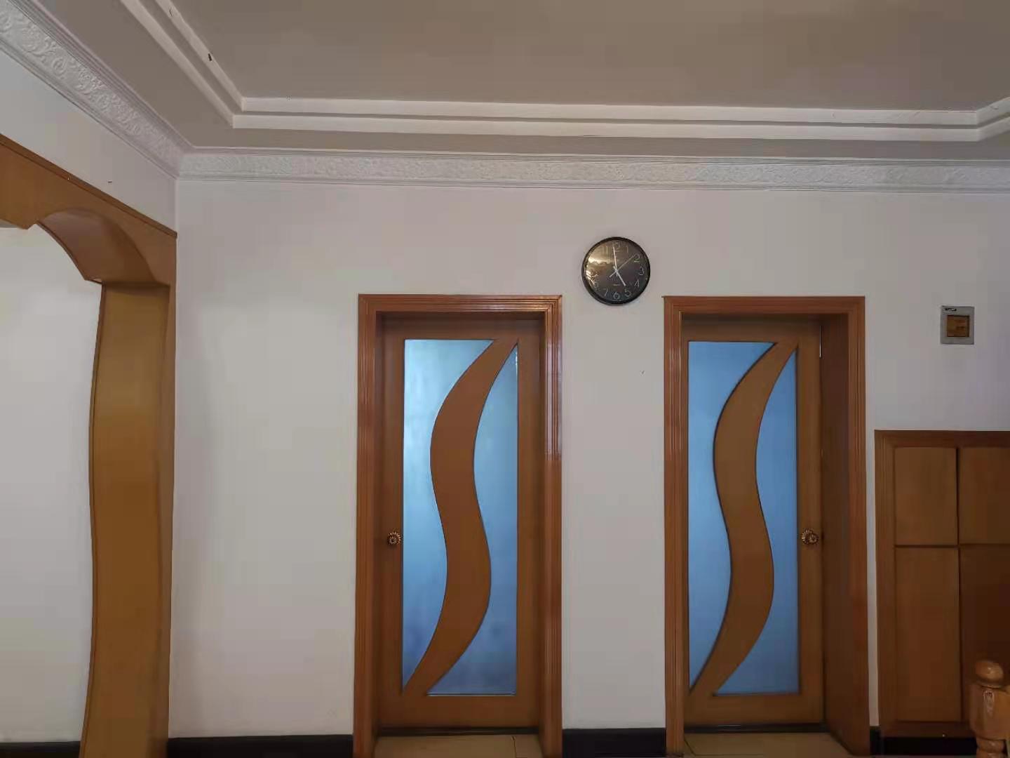 市建小区 3室2厅2卫 1800.0元/月 市建小区 3室2厅2卫 1800.0元/月室内图