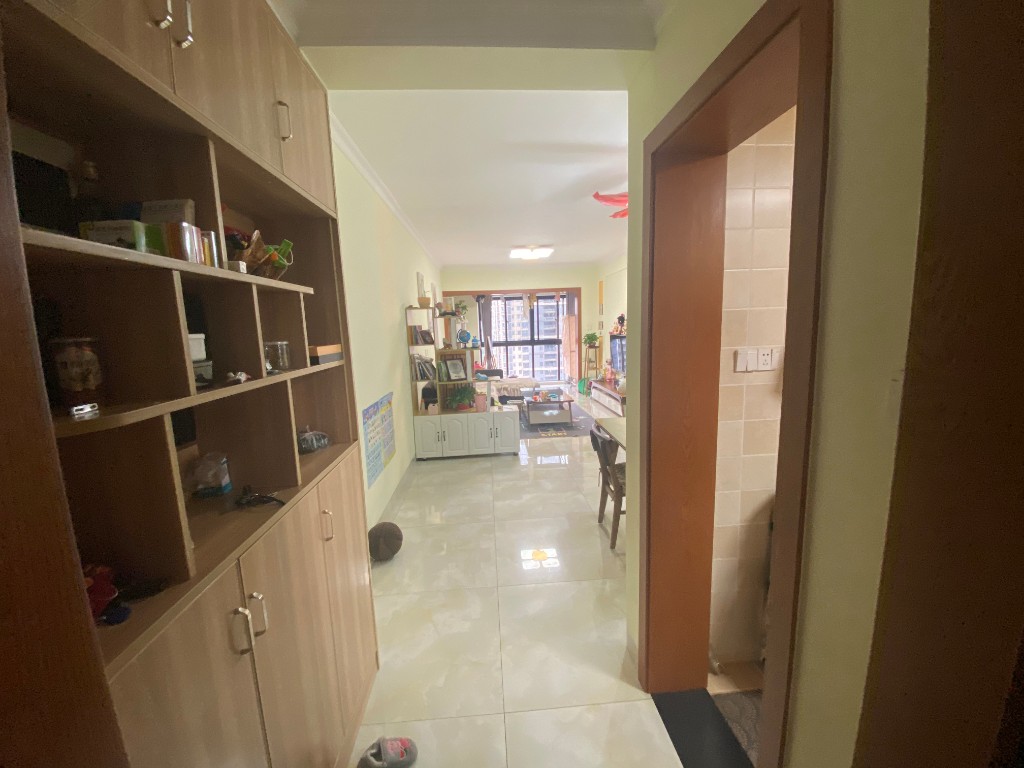 东部美的城 3室2厅1卫 75.0万 东部美的城 3室2厅1卫 75.0万客厅