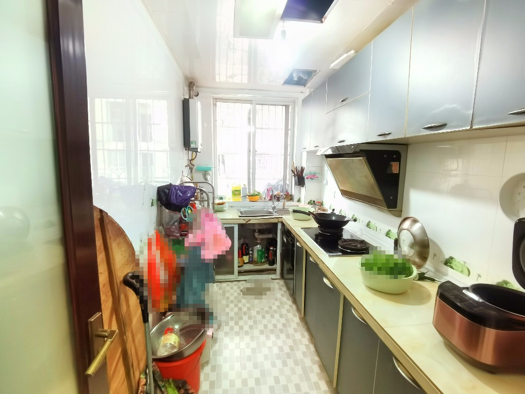 嘉泰大厦合泰大街87号 3室2厅2卫 70.0万 嘉泰大厦合泰大街87号 3室2厅2卫 70.0万客厅