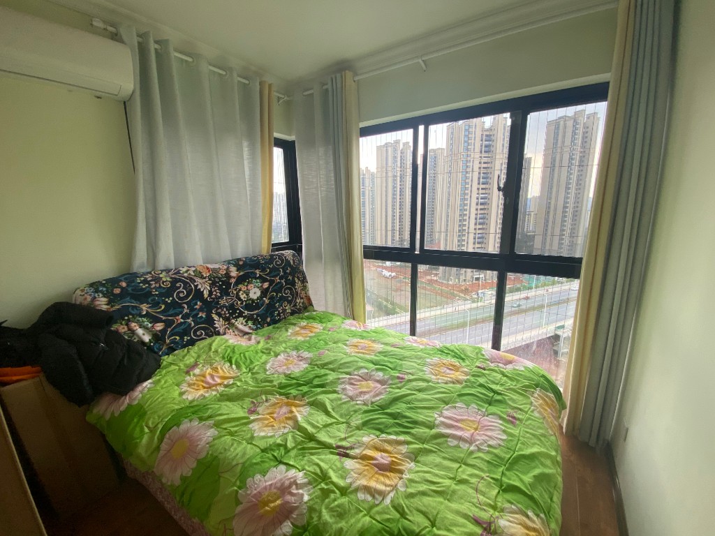 东部美的城 3室2厅1卫 75.0万 东部美的城 3室2厅1卫 75.0万客厅