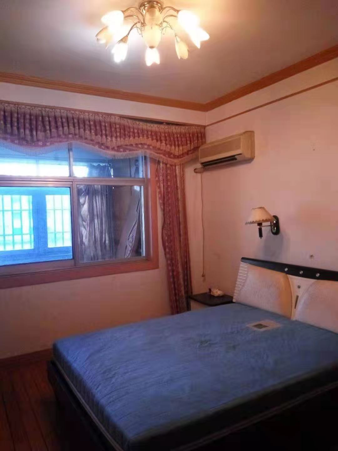 红旗商贸城 4室2厅1卫 1500.00元/月 红旗商贸城 4室2厅1卫 1500.00元/月户型图