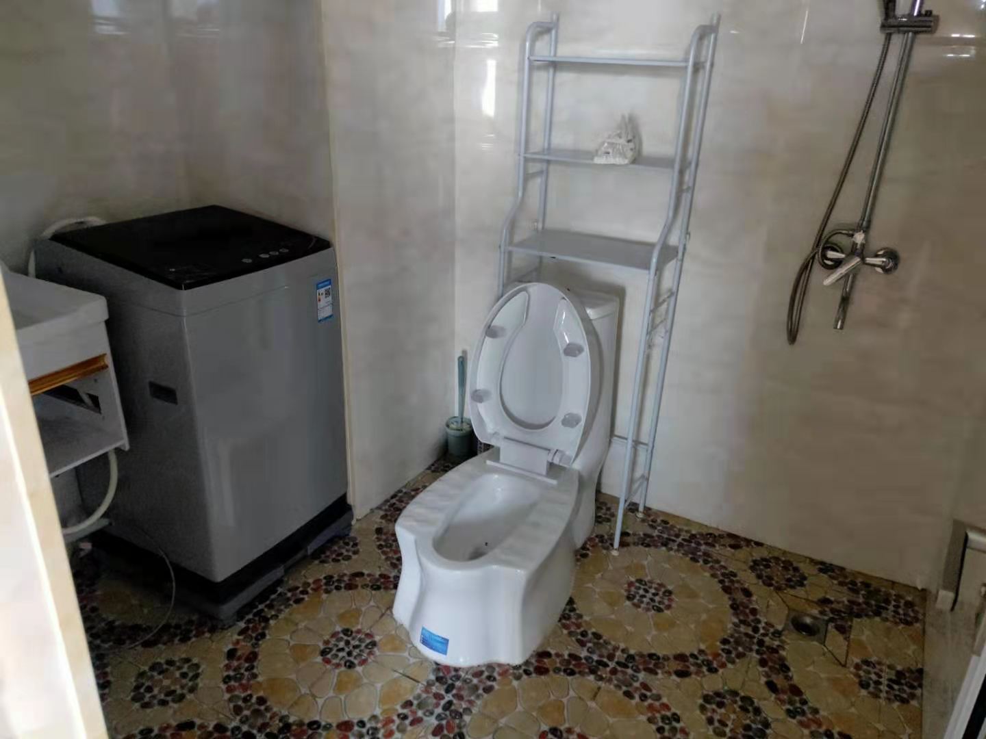 雄森国际  1室1厅1卫    1800.0元/月 雄森国际  1室1厅1卫    1800.0元/月室内图