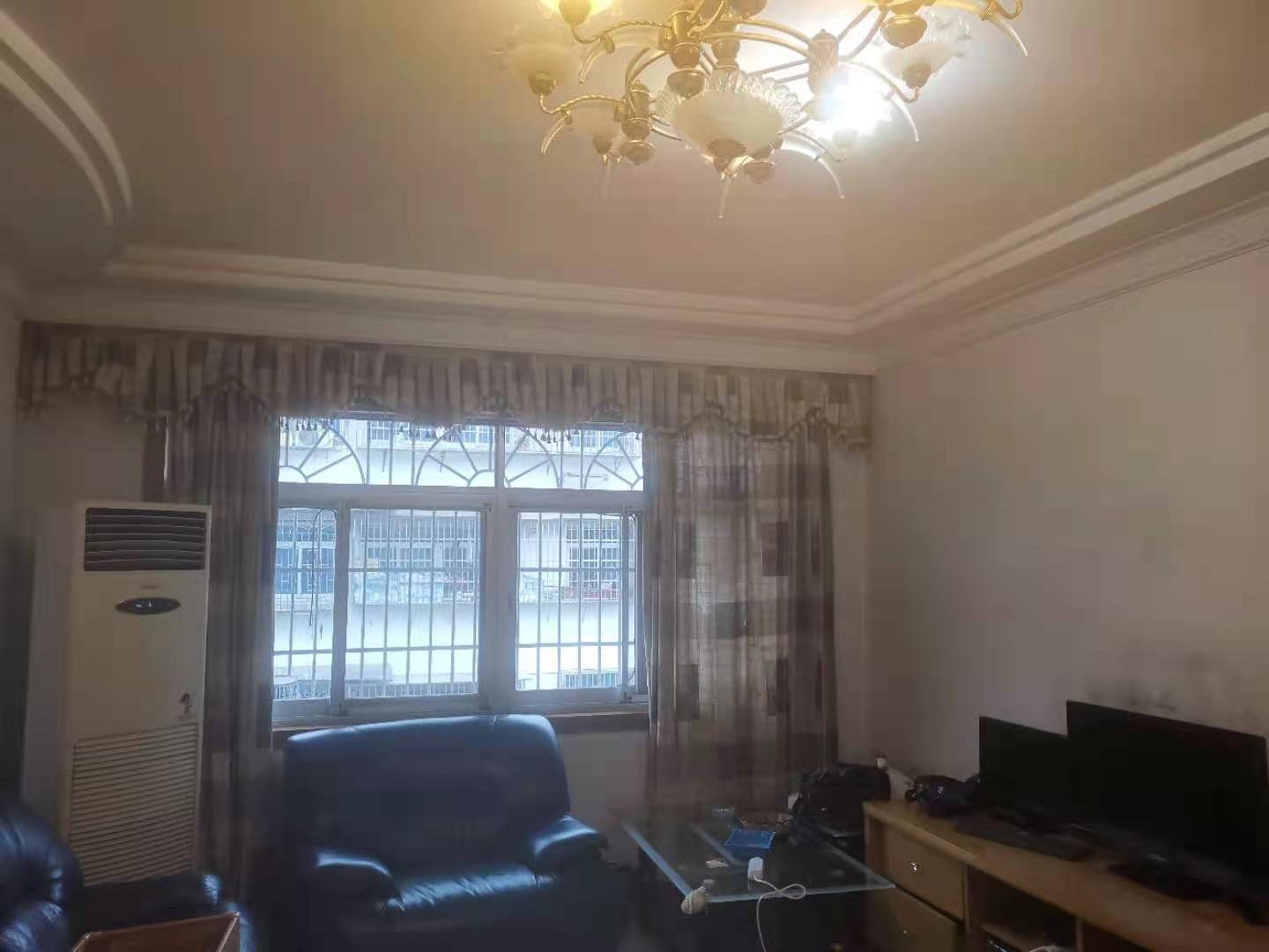 市建小区 3室2厅2卫 1800.0元/月 市建小区 3室2厅2卫 1800.0元/月户型图