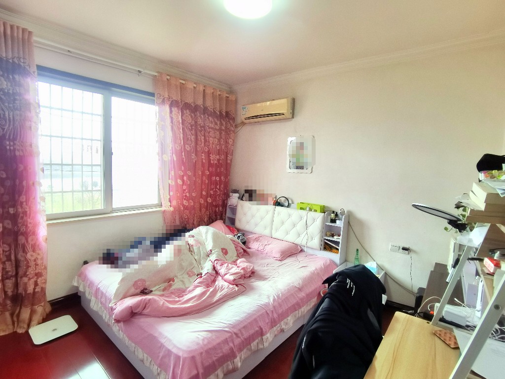 嘉泰大厦合泰大街87号 3室2厅2卫 70.0万 嘉泰大厦合泰大街87号 3室2厅2卫 70.0万客厅