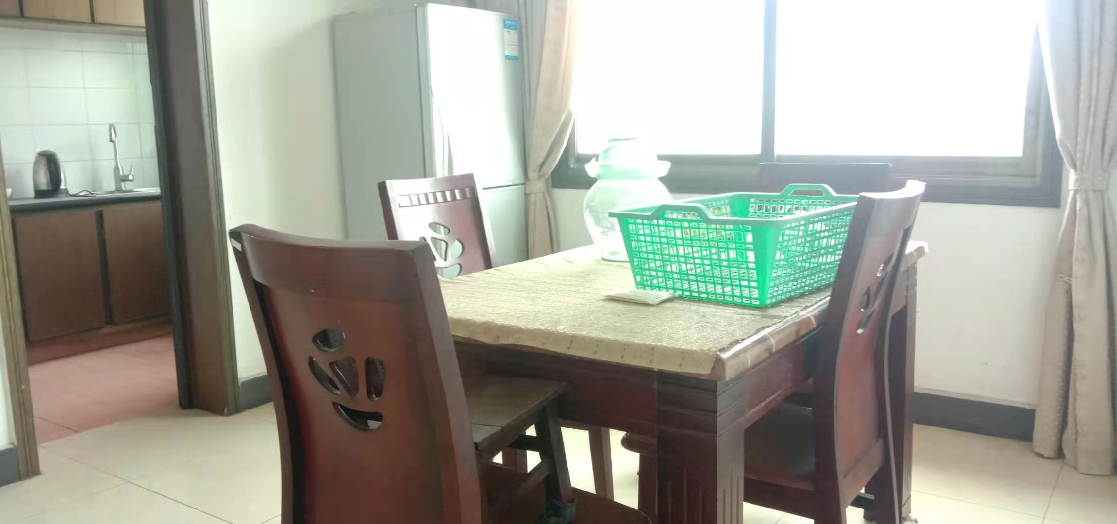 桂花园小区  3室2厅2卫    36.8万 桂花园小区  3室2厅2卫    36.8万客厅