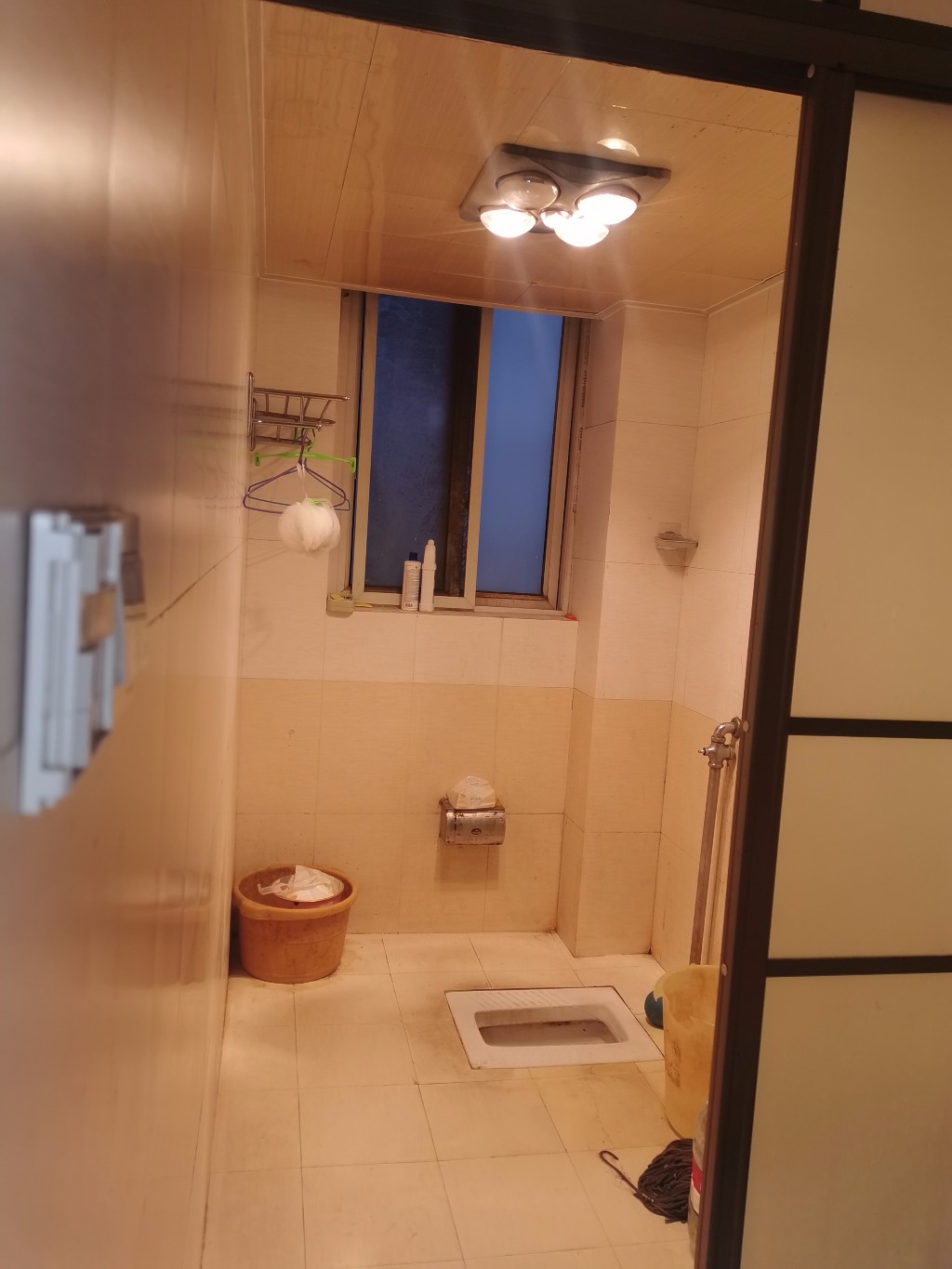 南岳岭 3室2厅1卫 1500.0元/月 南岳岭 3室2厅1卫 1500.0元/月室内图