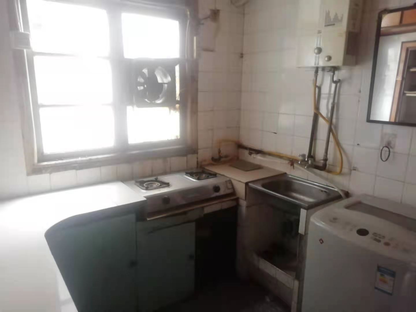 亭子塘 2室1厅1卫 600.0元/月 亭子塘 2室1厅1卫 600.0元/月室内图