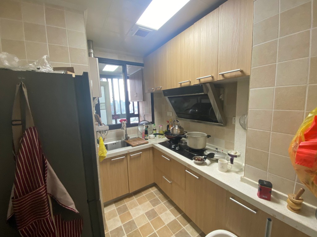 东部美的城 3室2厅1卫 75.0万 东部美的城 3室2厅1卫 75.0万客厅