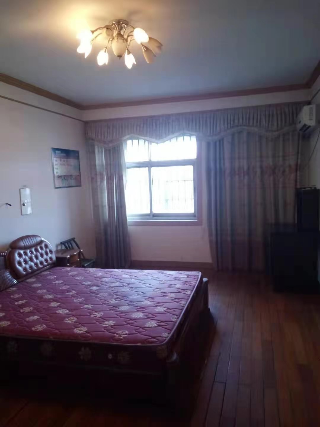 红旗商贸城 4室2厅1卫 1500.00元/月 红旗商贸城 4室2厅1卫 1500.00元/月室内图