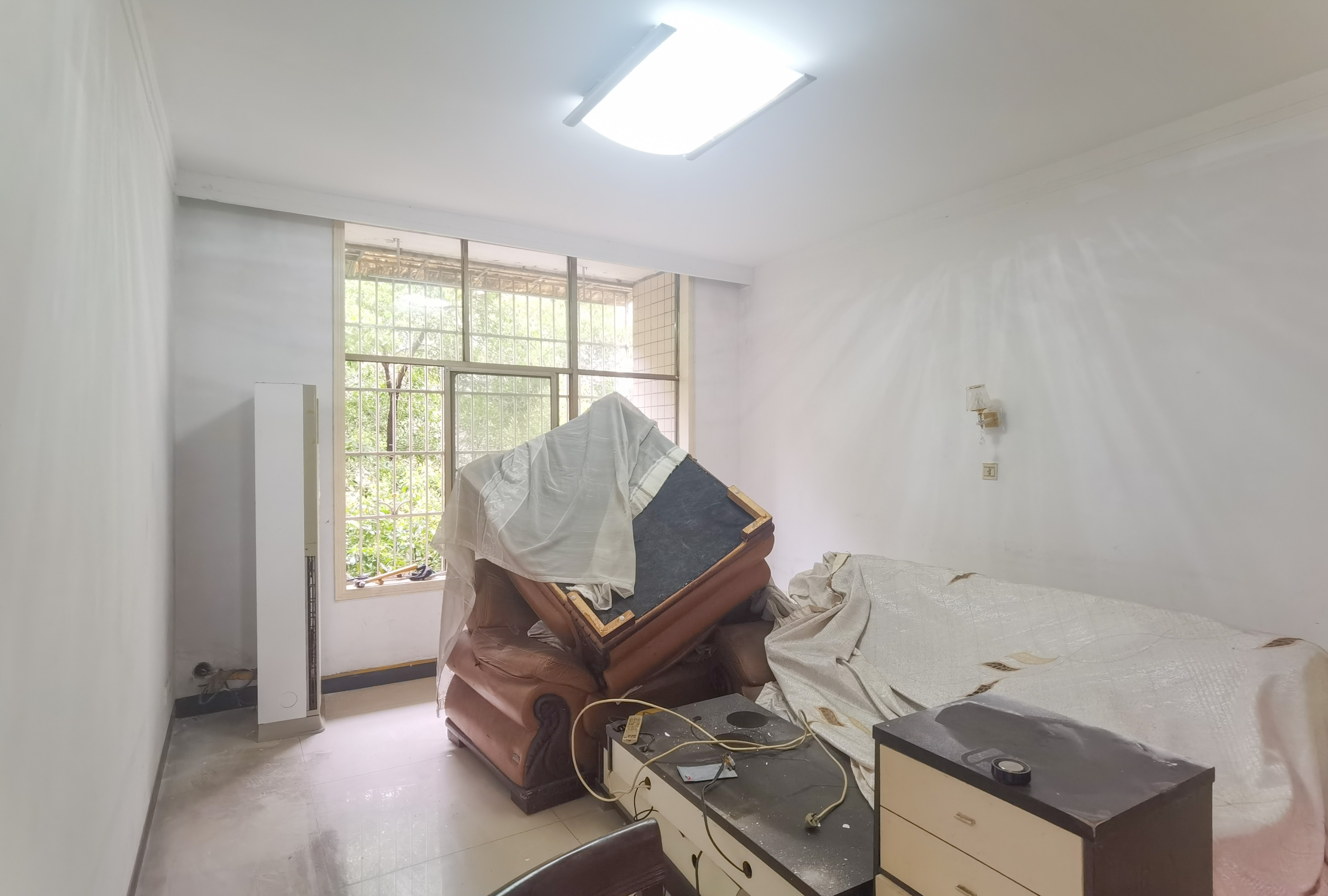 江南世家  2室1厅1卫    45.0万 江南世家  2室1厅1卫    45.0万客厅