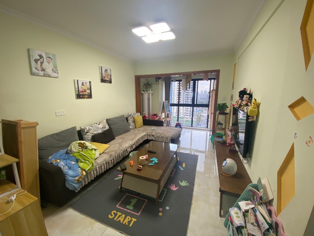 东部美的城 3室2厅1卫 75.0万 东部美的城 3室2厅1卫 75.0万客厅