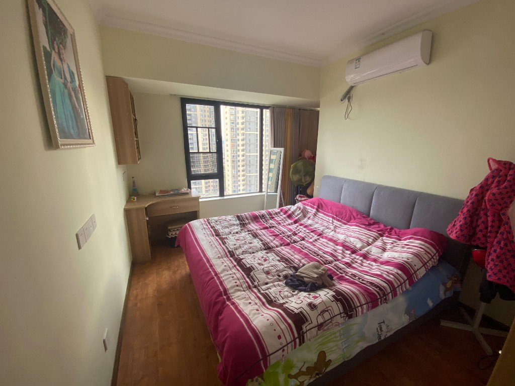 东部美的城 3室2厅1卫 75.0万 东部美的城 3室2厅1卫 75.0万客厅