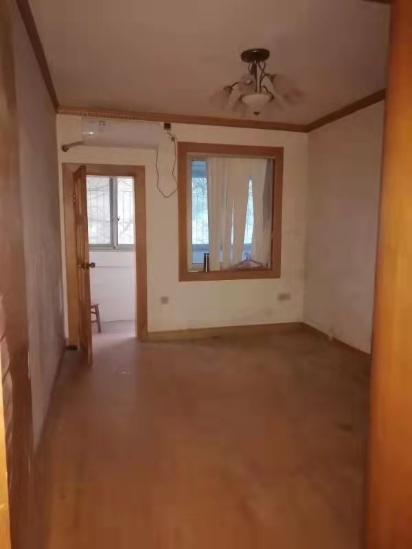 黄山中路散盘 3室2厅1卫 1500.0元/月 黄山中路散盘 3室2厅1卫 1500.0元/月室内图