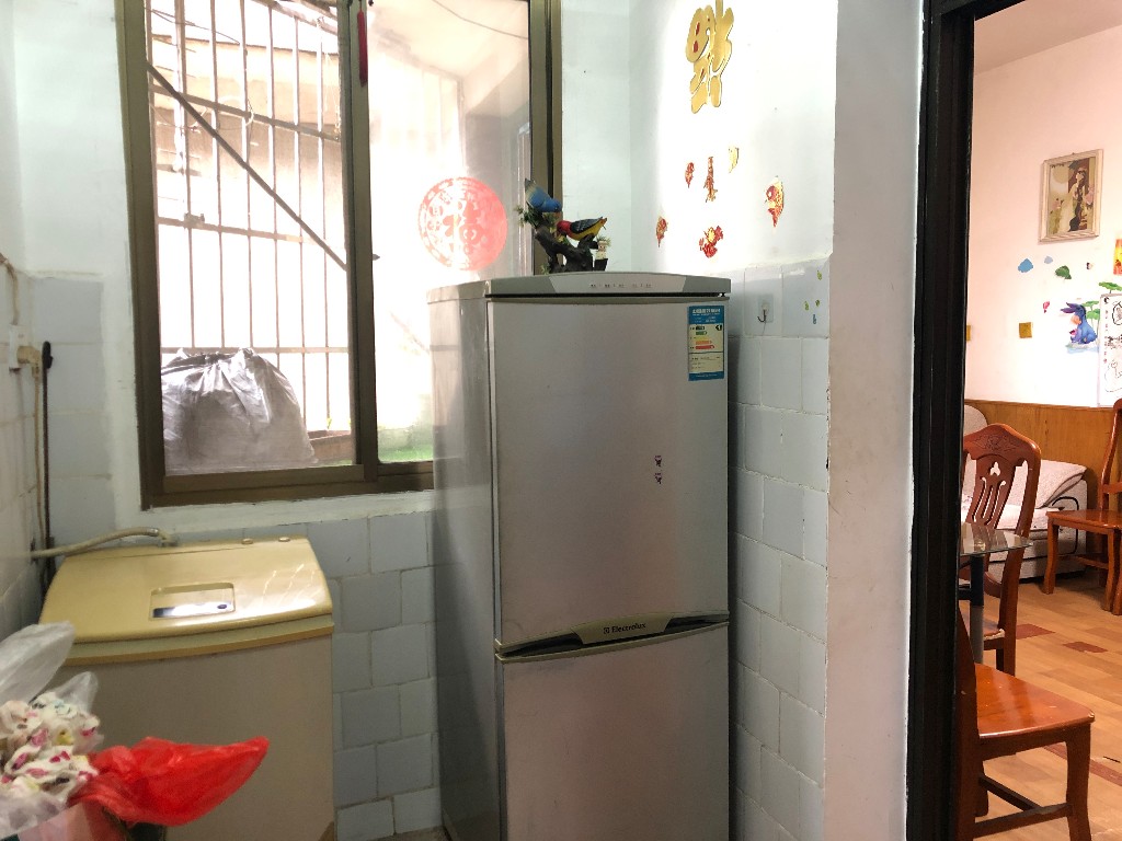 冶金工业学校大坪路19号 2室2厅1卫 900.0元/月 冶金工业学校大坪路19号 2室2厅1卫 900.0元/月室内图